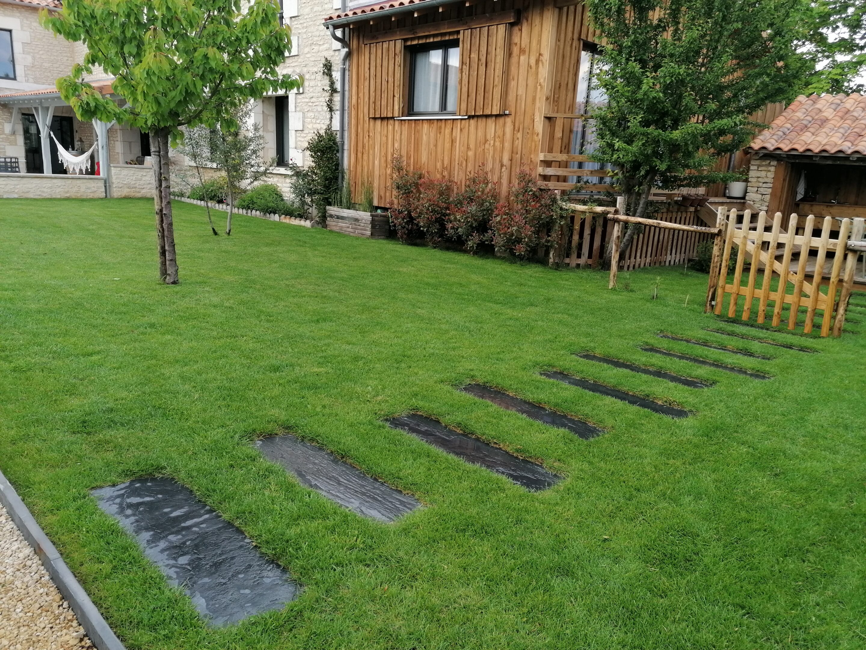 Création gazon poitiers